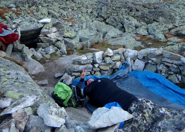 Jaki wybrać śpiwór na camping, w góry, na wyprawę - latem i zimą?