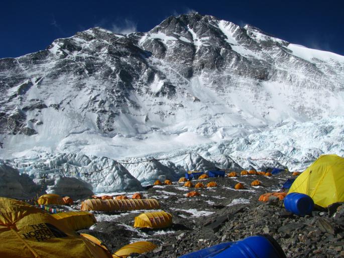 Namioty w ABC pod Mount Everest