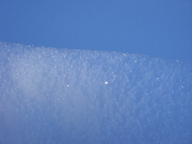 Lawiny - drobne krysztalki sniegu